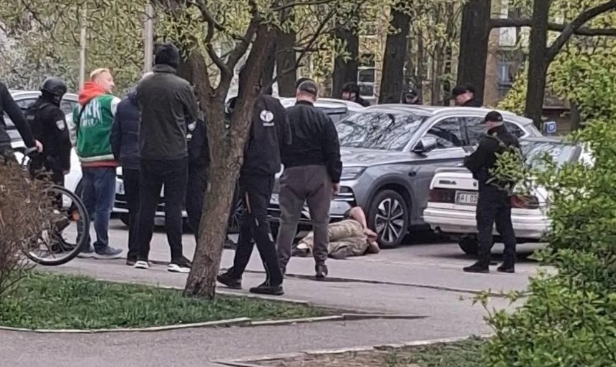 У Бучі чоловік вчинив стрілянину: перші деталі